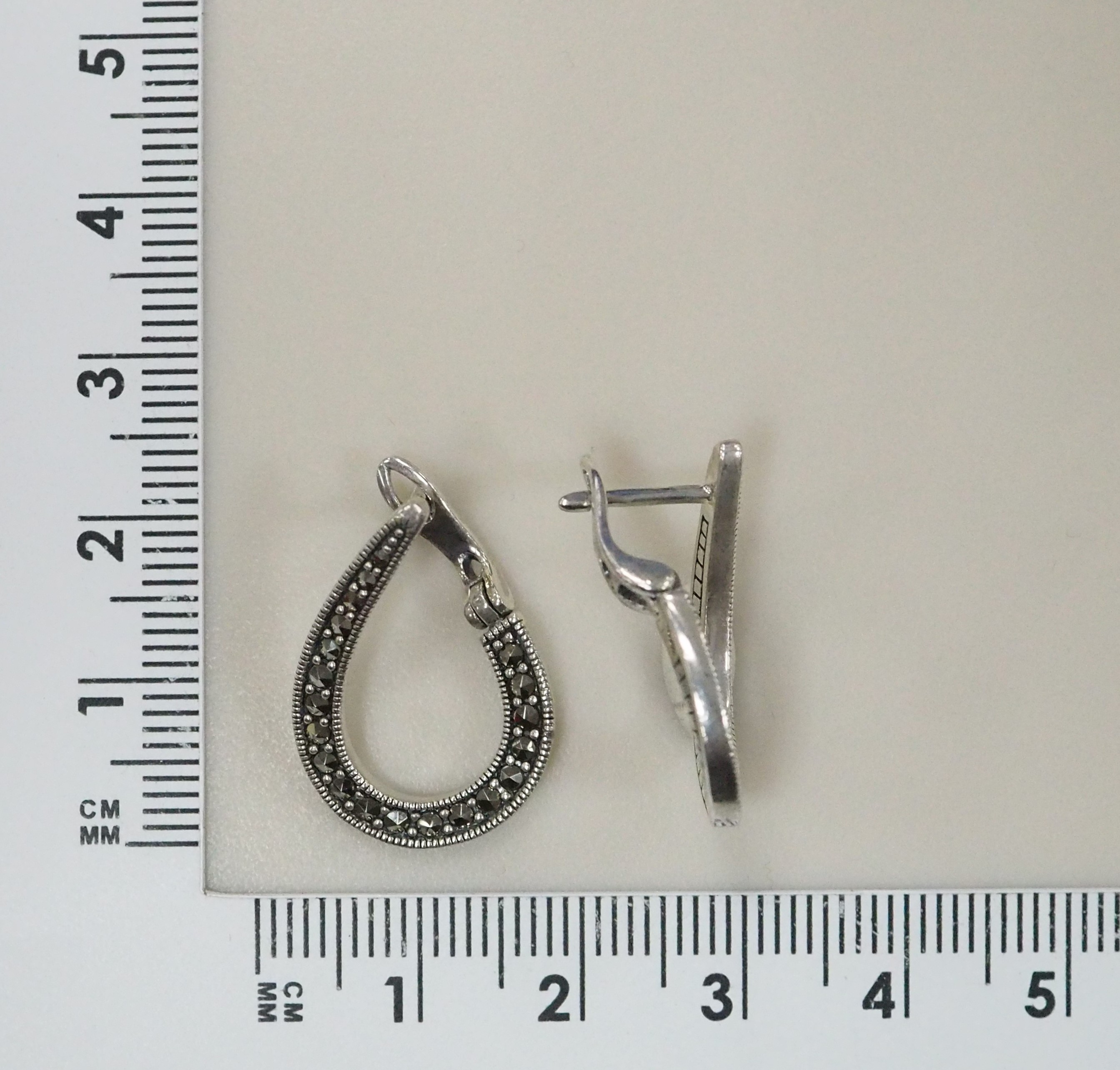 Серебряные серьги с марказитами